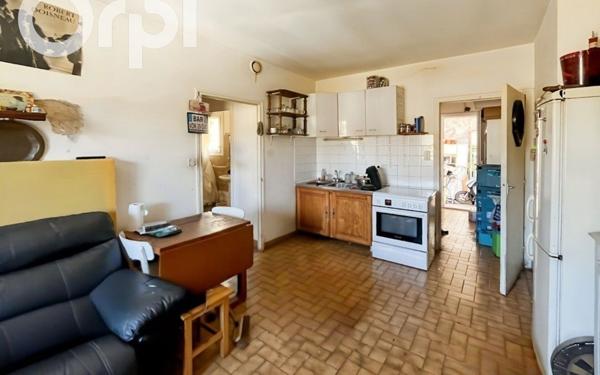 Immeuble à vendre    7 pièces • 160 m2 Labégude