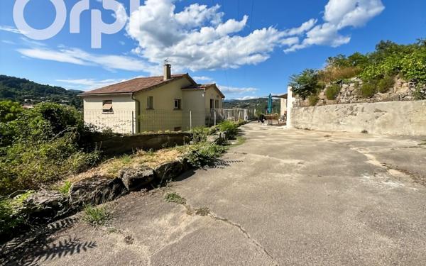 Immeuble à vendre    7 pièces • 160 m2 Labégude