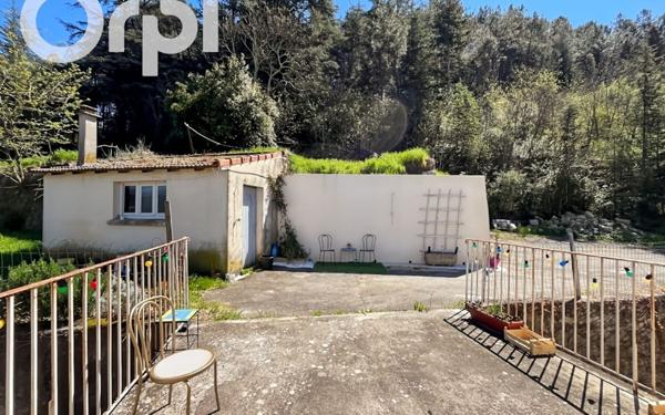 Immeuble à vendre    7 pièces • 160 m2 Labégude