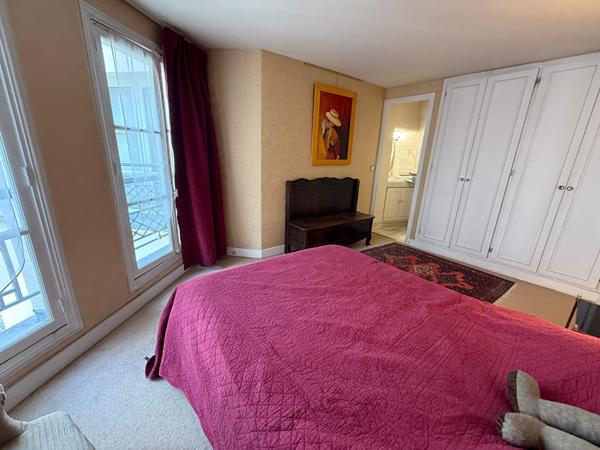 Appartement Paris 3 pièce(s) 82.54 m2