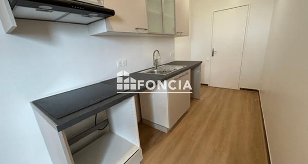 Location Appartement 3 pièces 83.21 m² - Créteil 94000