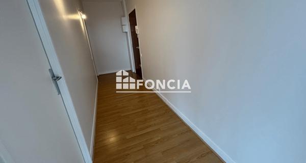 Location Appartement 3 pièces 83.21 m² - Créteil 94000