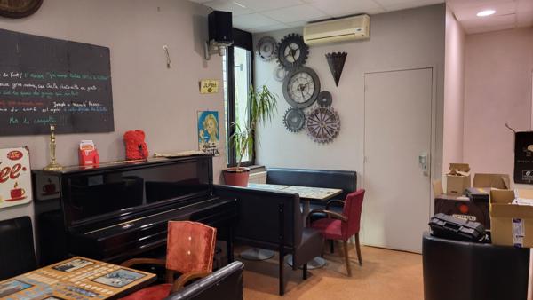 Fonds De Commerce
        
        - 95 m² 154 000 € *