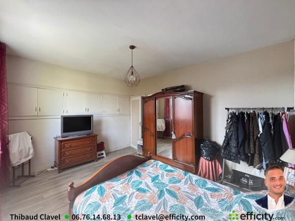 Maison
         6 pièces
        - 151 m² 235 000 € *