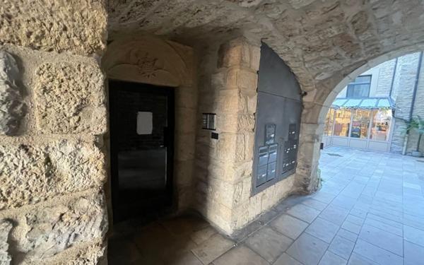 Appartement à louer    3 pièces • 44 m2 Mende