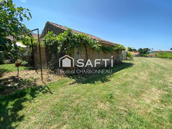 Maison en pierre 3 chambres grandes dependances garage camping car