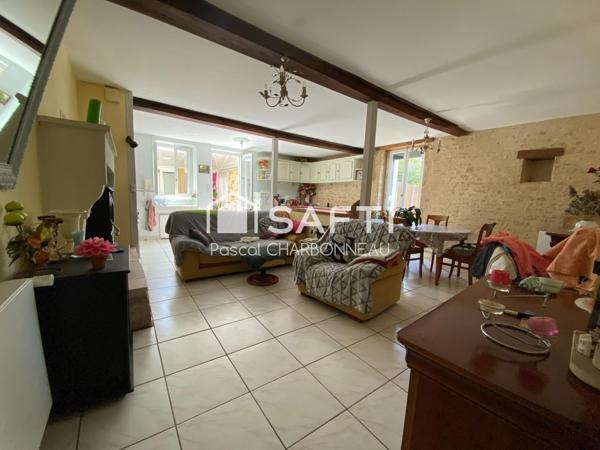 Maison en pierre 3 chambres grandes dependances garage camping car