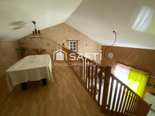 Maison en pierre 3 chambres grandes dependances garage camping car