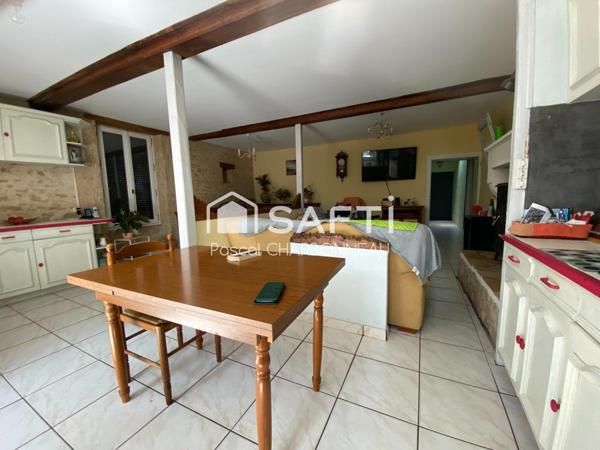 Maison en pierre 3 chambres grandes dependances garage camping car