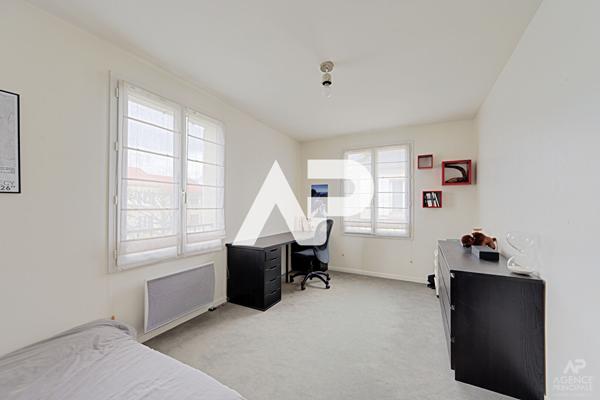 Maison Rueil Malmaison 7 pièce(s) 159m2 €1 250 000 ** - Référence 19741