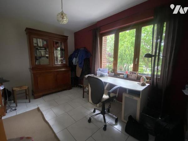 PAVILLON SUR SOUS-SOL  5CHS
