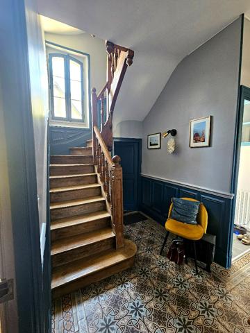 CAEN RIVE DROITE Élégante maison de caractère de 1913 avec 6 chambres