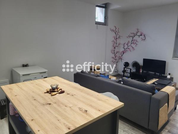 Appartement
         3 pièces
        - 65 m² 99 000 € *