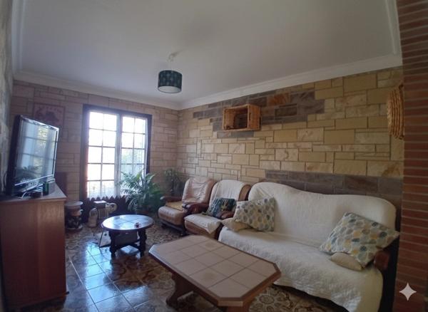 MAISON FAMILIALE 138 m² - 3 CHAMBRES, PARC 3000 m² - OPPORTUNITÉ RÉNOVATION - BRIE (16590) - Proche Angoulême