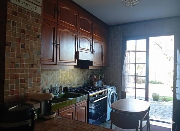 MAISON FAMILIALE 138 m² - 3 CHAMBRES, PARC 3000 m² - OPPORTUNITÉ RÉNOVATION - BRIE (16590) - Proche Angoulême