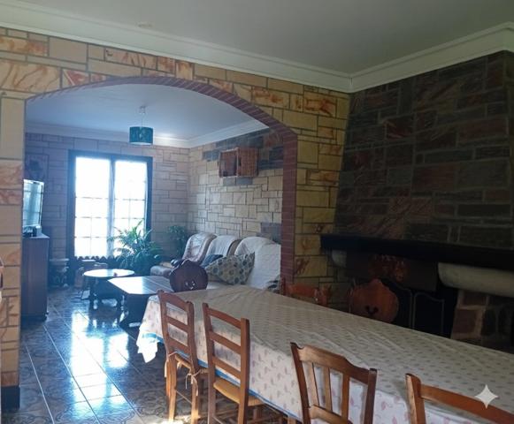 MAISON FAMILIALE 138 m² - 3 CHAMBRES, PARC 3000 m² - OPPORTUNITÉ RÉNOVATION - BRIE (16590) - Proche Angoulême