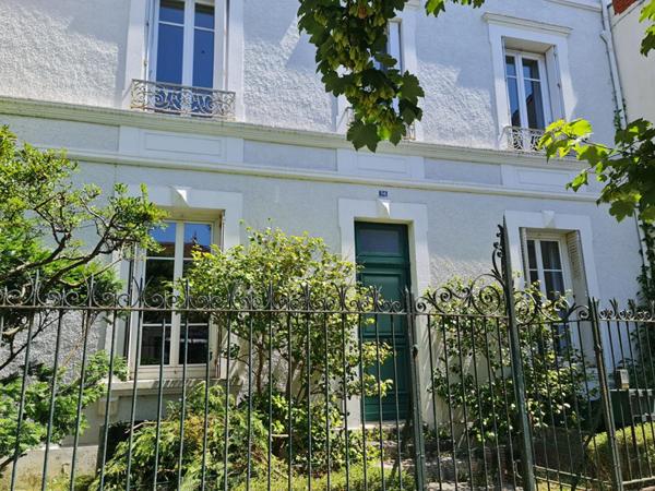 LA ROCHELLE quartier LA GENETTE  MAISON BOURGEOISE 265 m² avec JARDIN