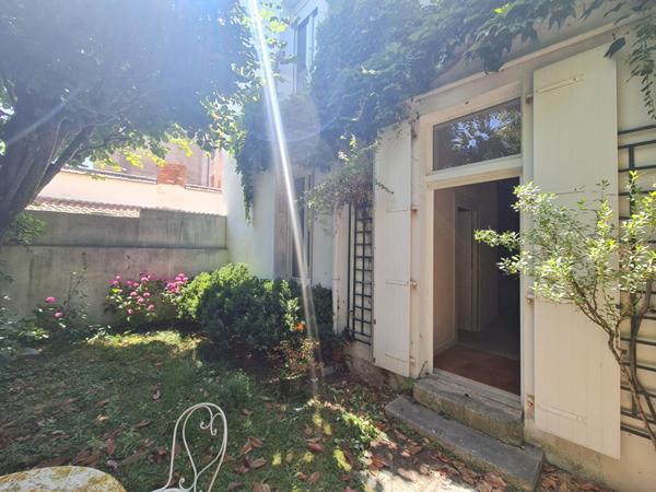 LA ROCHELLE quartier LA GENETTE  MAISON BOURGEOISE 265 m² avec JARDIN