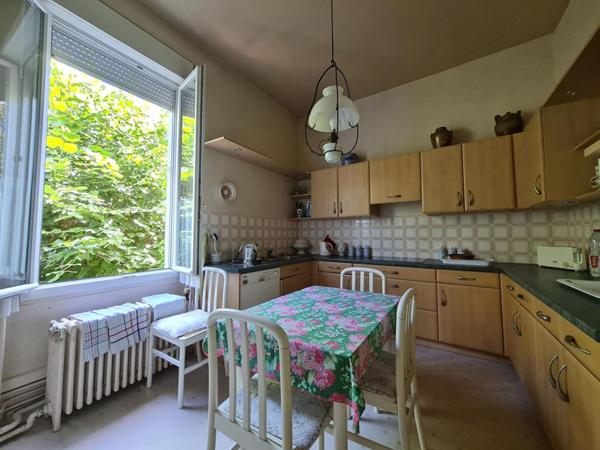LA ROCHELLE quartier LA GENETTE  MAISON BOURGEOISE 265 m² avec JARDIN