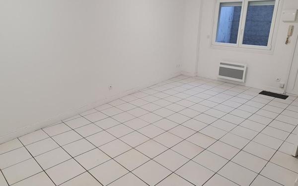 Appartement à louer    1 pièce • 28,42 m2 Tourcoing