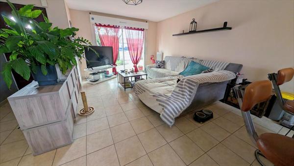 MAISON de PLAIN-PIED - 3 Chambres.94 m². Marcillac (33860)