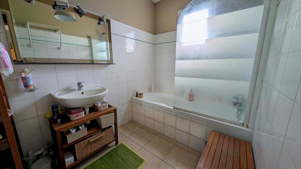MAISON de PLAIN-PIED - 3 Chambres.94 m². Marcillac (33860)