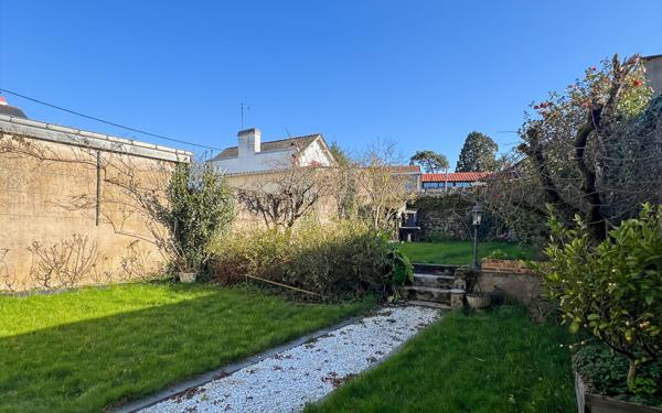 Maison à vendre    5 pièces • 121,51 m2 Nantes