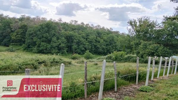 Terrain constructible dans un quartier calme et verdoyant