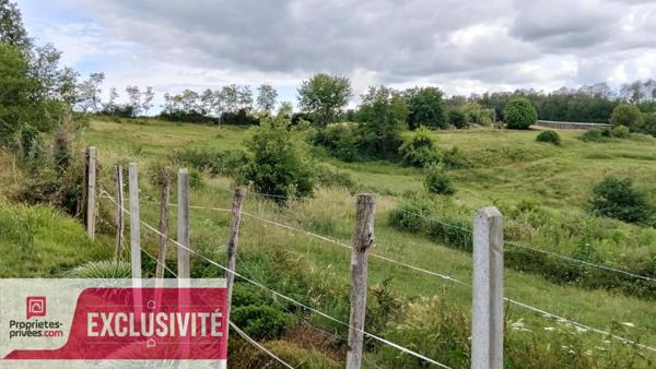 Terrain constructible dans un quartier calme et verdoyant
