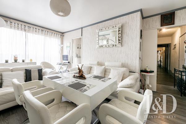 COUP DE COEUR - VUE DEGAGEE AVEC BALCON