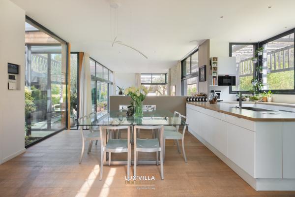 Montpellier (34000) Villa d’architecte d’exception – Domaine privé