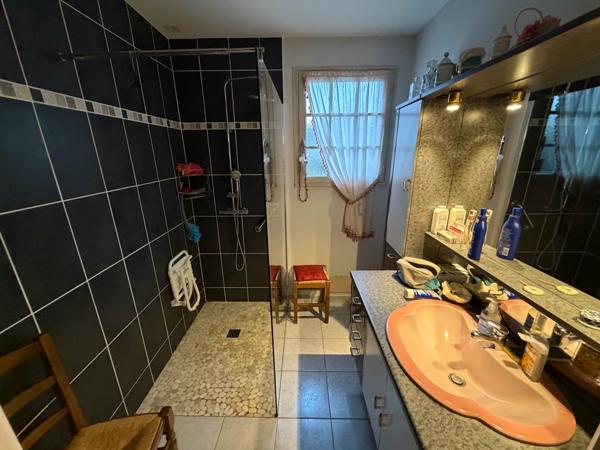 MAISON 4 CHAMBRES - GARAGE - TERRAIN