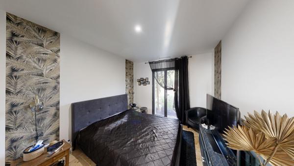 MAISON PLAIN PIED AVEC JARDIN GARAGE ET PISCINE A CONQUE SUR ORBIEL