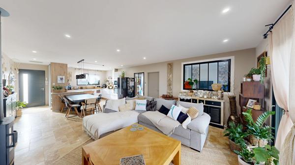 MAISON PLAIN PIED AVEC JARDIN GARAGE ET PISCINE A CONQUE SUR ORBIEL