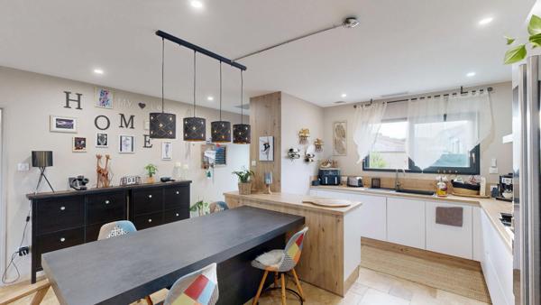 MAISON PLAIN PIED AVEC JARDIN GARAGE ET PISCINE A CONQUE SUR ORBIEL