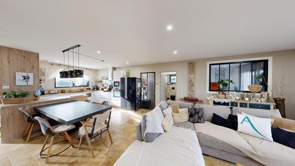 MAISON PLAIN PIED AVEC JARDIN GARAGE ET PISCINE A CONQUE SUR ORBIEL