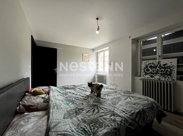 BAR LE DUC : Maison familiale mitoyenne de 110 m² , 5 pièces, 3 chambres, proche lycée