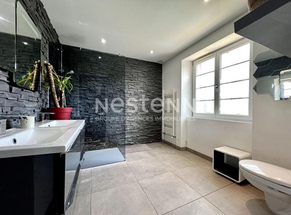 BAR LE DUC : Maison familiale mitoyenne de 110 m² , 5 pièces, 3 chambres, proche lycée