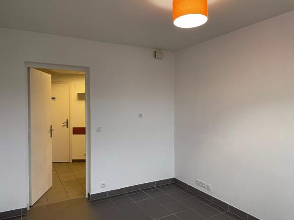 Location Local commercial 1 pièces 11 m2 à Pontault-Combault