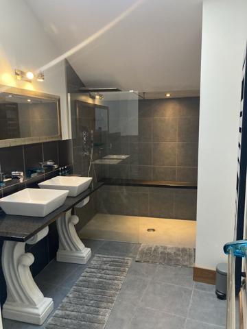 Maison 6 pièces - 250 m²