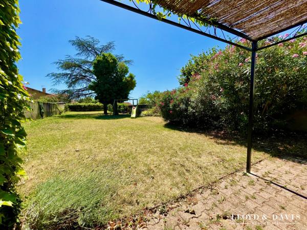 MALISSARD : GRANDE MAISON DE VILLAGE DE 205 M² AVEC JARDIN CLOS