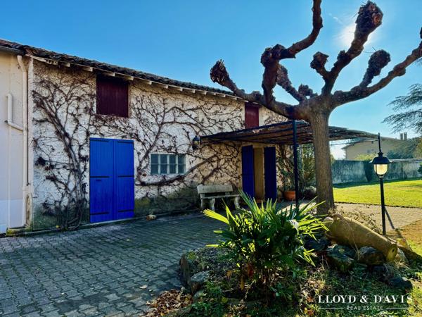 MALISSARD : GRANDE MAISON DE VILLAGE DE 205 M² AVEC JARDIN CLOS