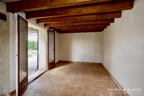 MALISSARD : GRANDE MAISON DE VILLAGE DE 205 M² AVEC JARDIN CLOS