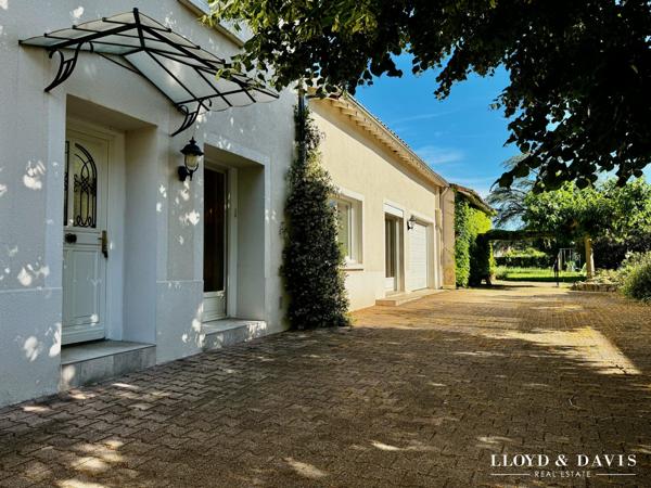 MALISSARD : GRANDE MAISON DE VILLAGE DE 205 M² AVEC JARDIN CLOS