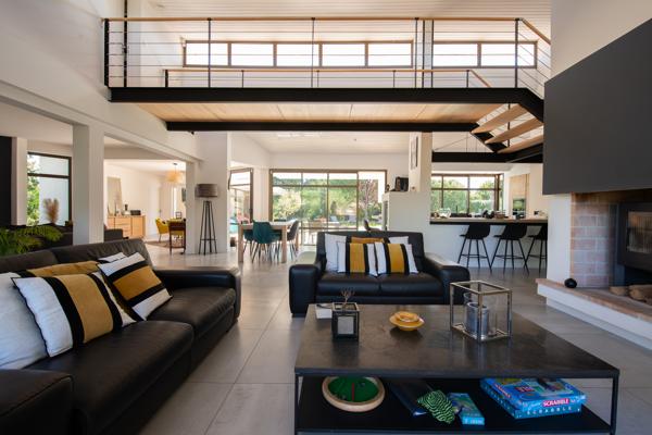 ARCHITECTURE CONTEMPORAINE - 1996- MAISON LATRESNE - Latresne