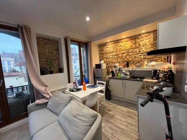 Vente                                                      Appartement
                        
                     2 pièces                      28 m2                     à Perpignan