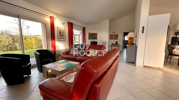 Maison d'exception à vendre à LES MATHES - 6 pièces avec piscine