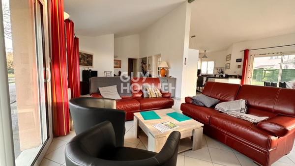 Maison d'exception à vendre à LES MATHES - 6 pièces avec piscine