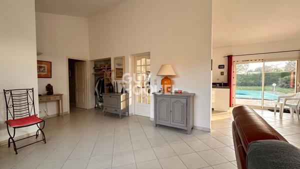 Maison d'exception à vendre à LES MATHES - 6 pièces avec piscine