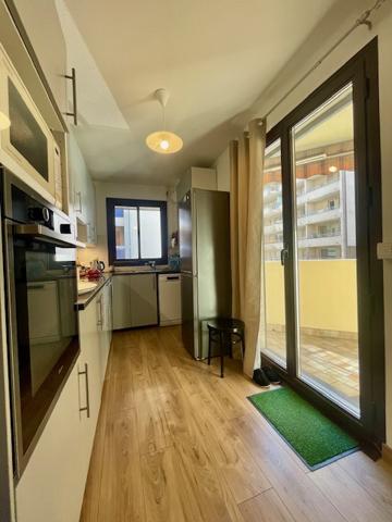 Marseille (13008) Beau T3 avec terrasse